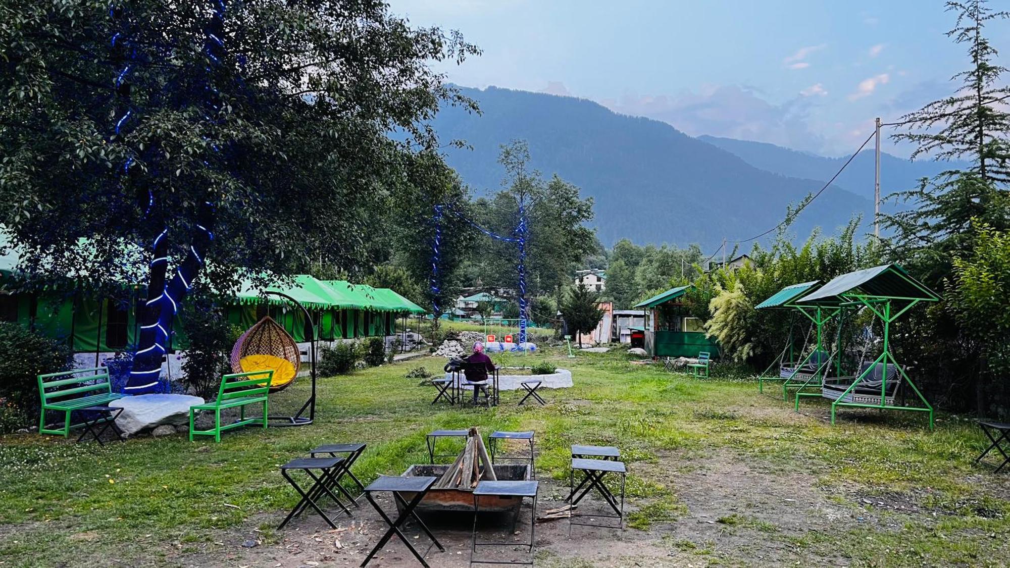 Himalayan Riverside Swiss Cottage Tents, Manali Buitenkant foto