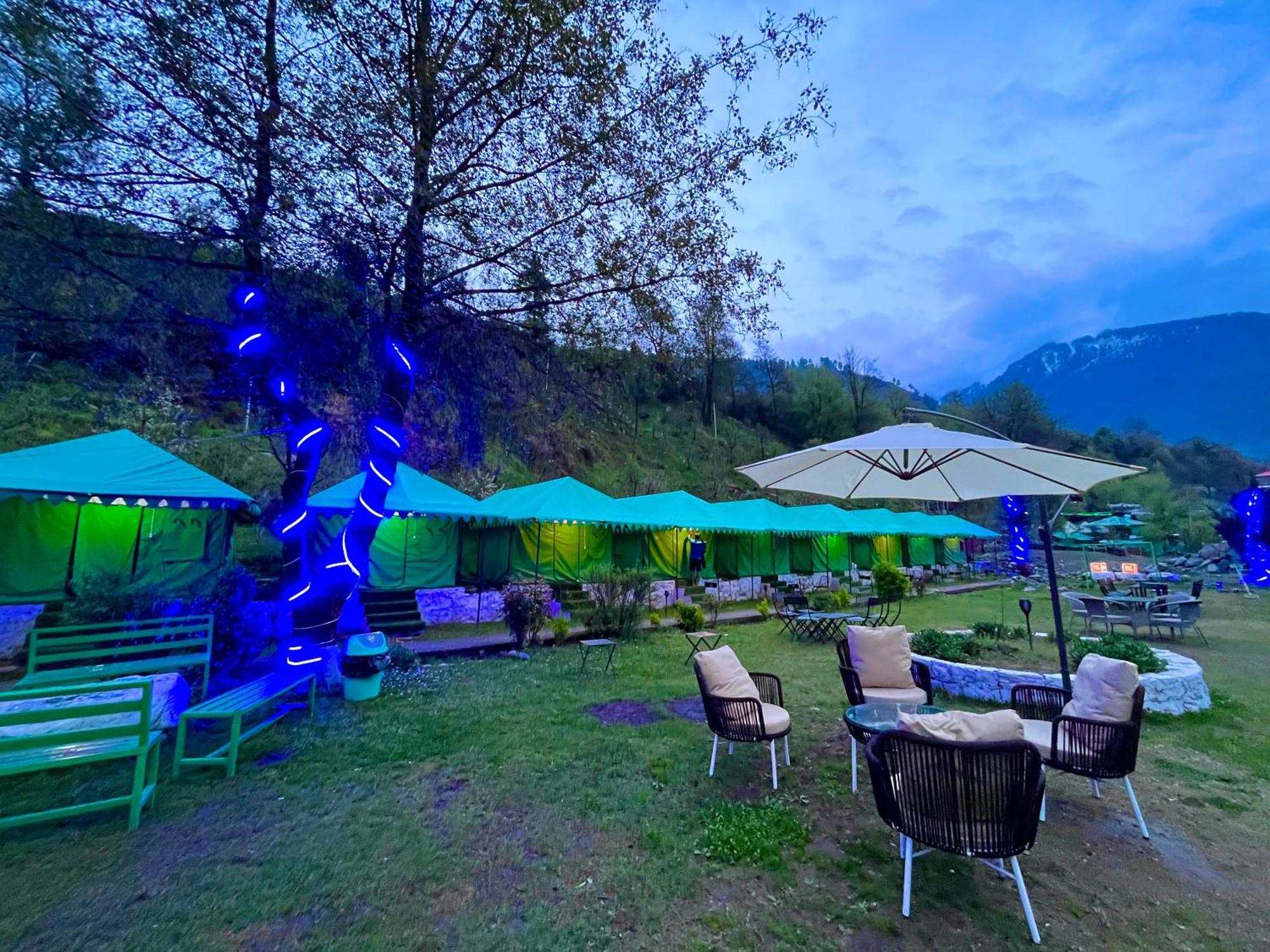 Himalayan Riverside Swiss Cottage Tents, Manali Buitenkant foto