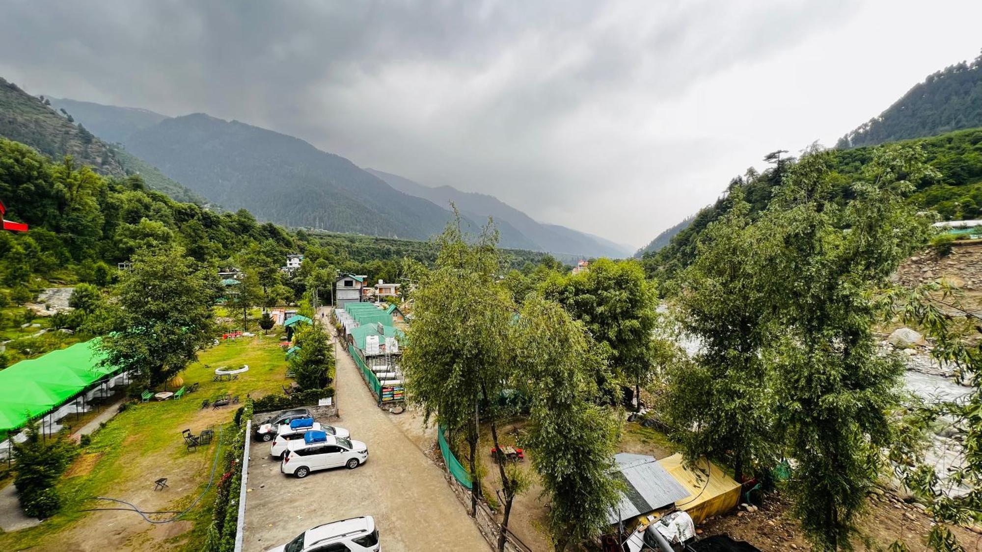 Himalayan Riverside Swiss Cottage Tents, Manali Buitenkant foto
