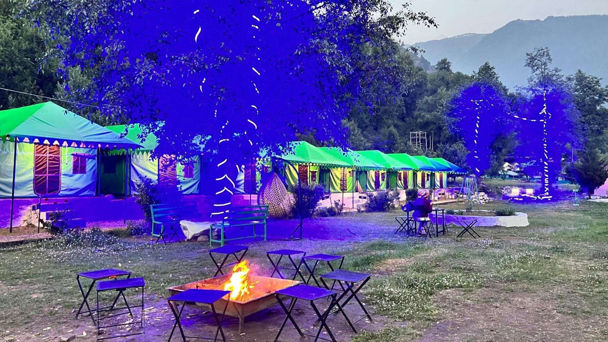 Himalayan Riverside Swiss Cottage Tents, Manali Buitenkant foto