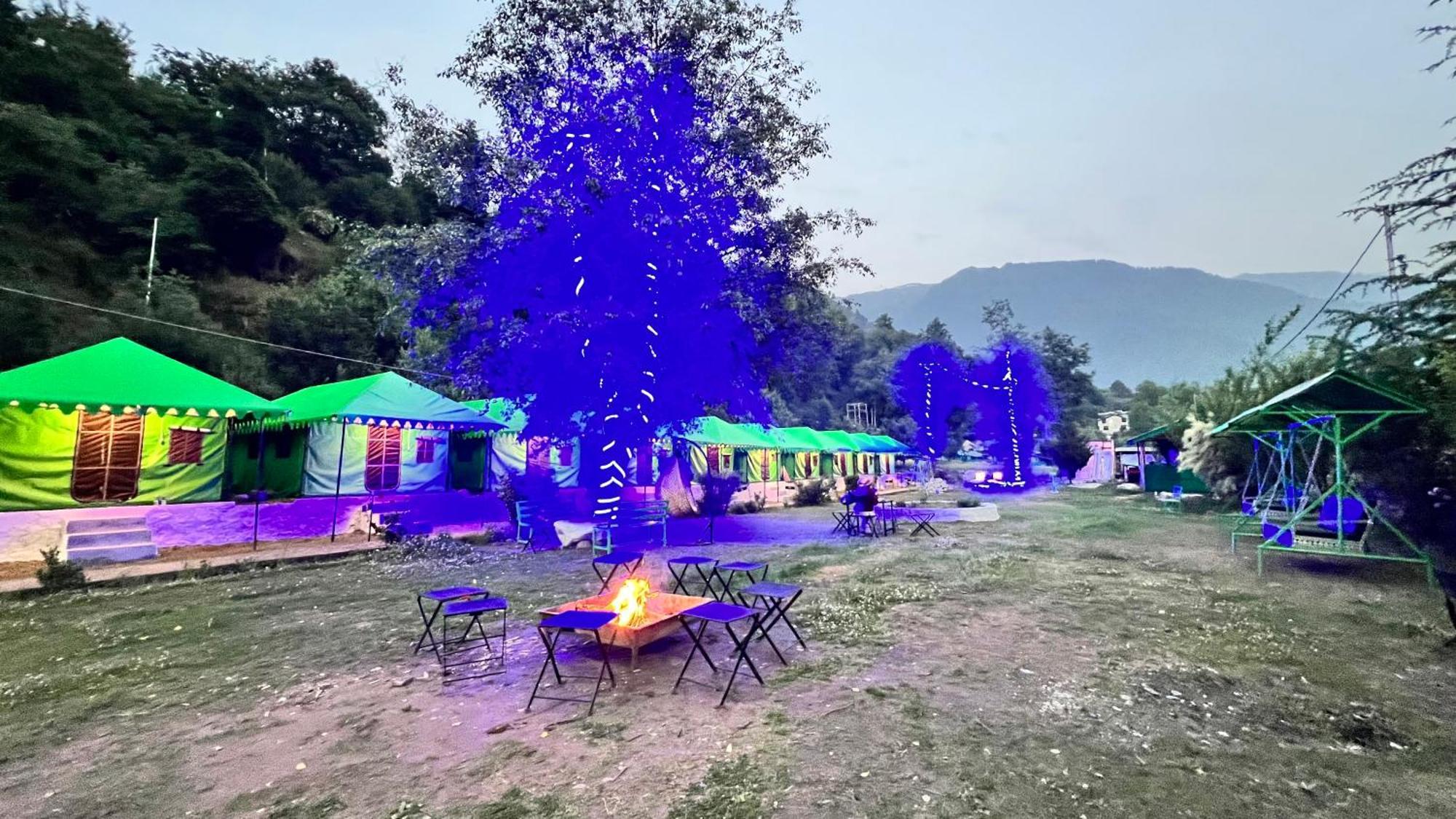 Himalayan Riverside Swiss Cottage Tents, Manali Buitenkant foto