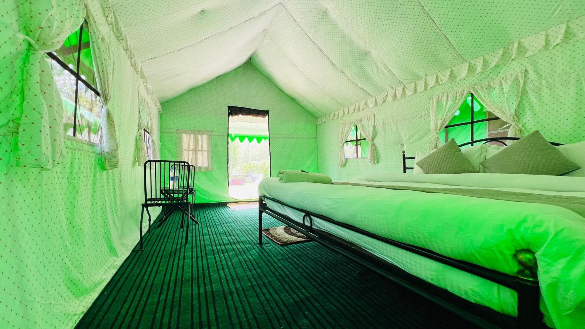 Himalayan Riverside Swiss Cottage Tents, Manali Buitenkant foto