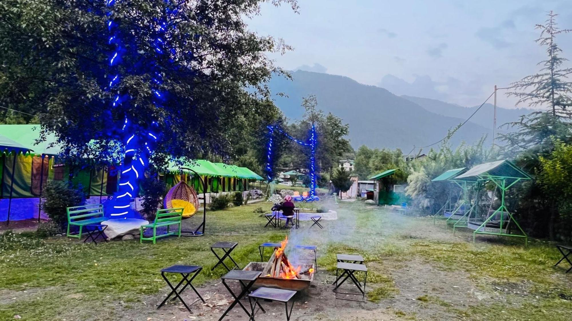 Himalayan Riverside Swiss Cottage Tents, Manali Buitenkant foto