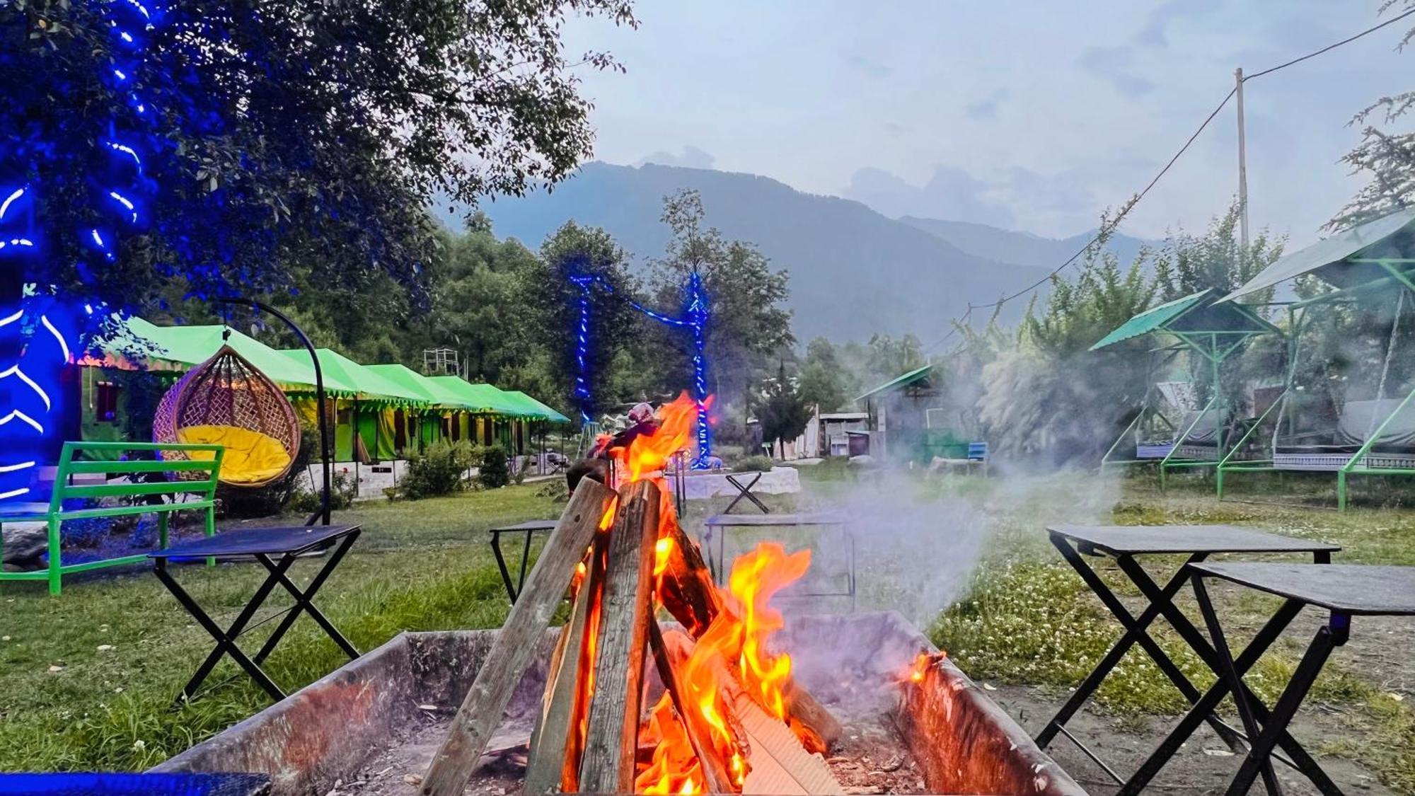 Himalayan Riverside Swiss Cottage Tents, Manali Buitenkant foto